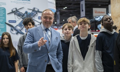 Collégiens et apprentis plongent au cœur de l’industrie au salon Global Industrie